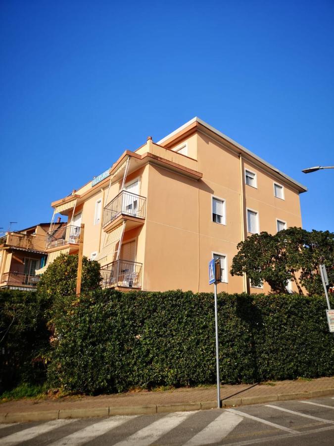 Villa Rosa Loano Exteriör bild