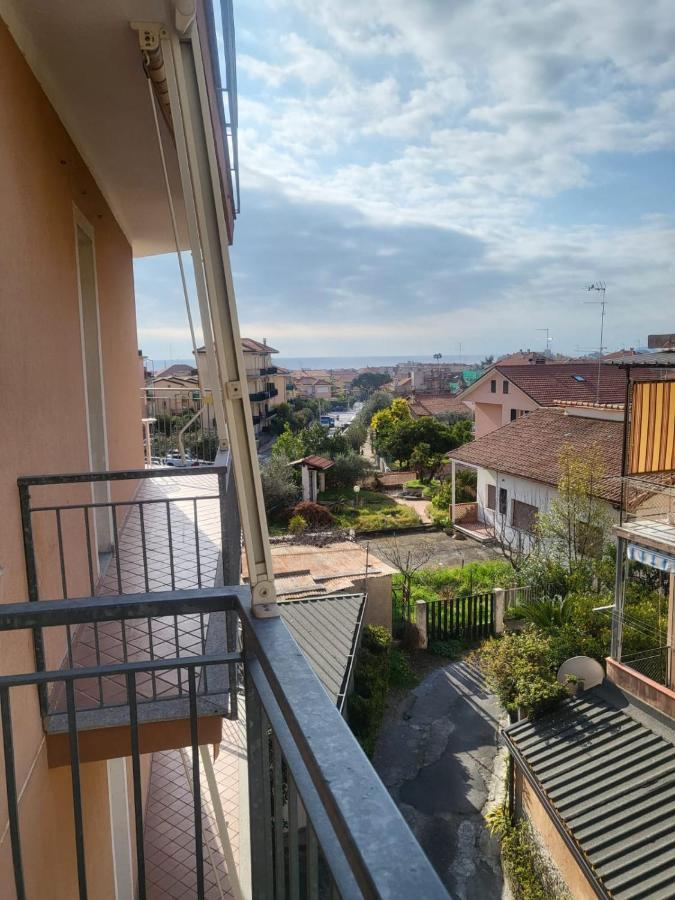 Villa Rosa Loano Exteriör bild